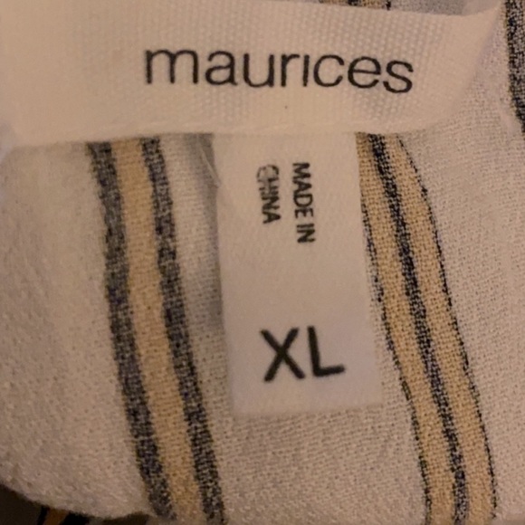 Maurices plus size stripe button cold shoulder top XL - Picture 6 of 6